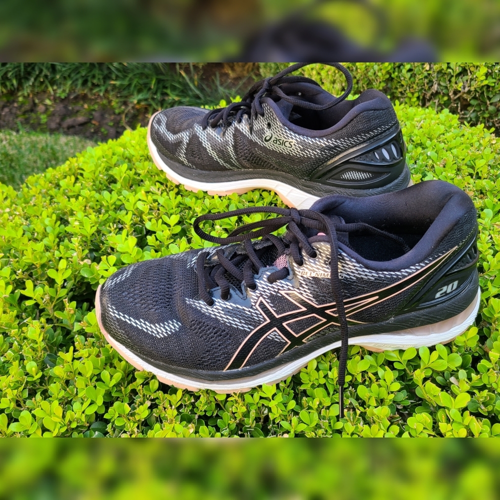 Black&Pink tennis shoes by Basics
